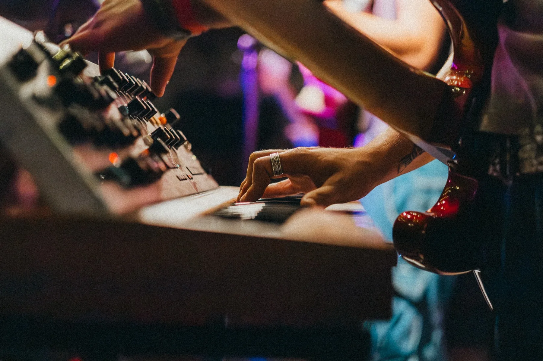 Concert and live music photography by Miles Sheppard, Chicago